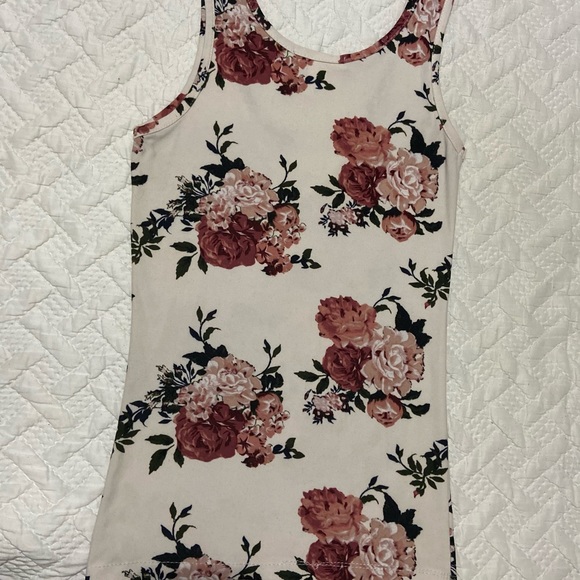 Floral Summer Tank - Picture 3 of 3
